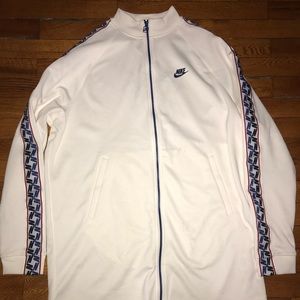 Nike Sweater